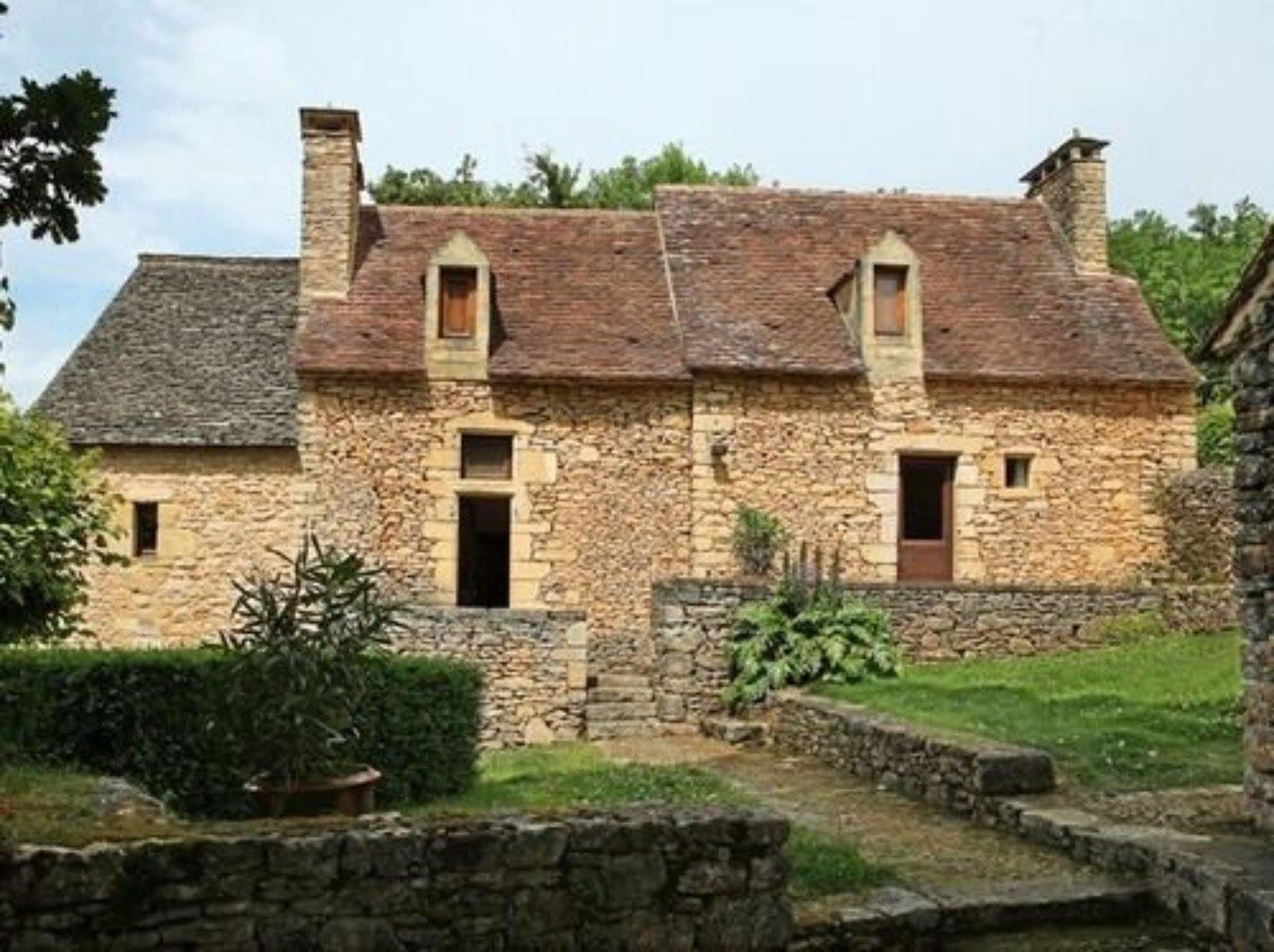 ביינאק-אה-סאזנאק Chambres D'Hotes Avec Piscine La Rossillonie מראה חיצוני תמונה